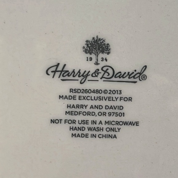 Harry and David “Believe” Christmas Tag Ceramic Plate Red/White EUC - Picture 2 of 2